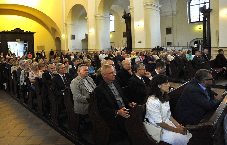 Pamięci jezuitów w Pułtusku