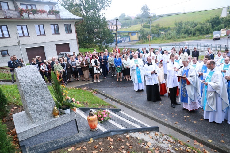 Droga krzyżowa w Czarnym Potoku