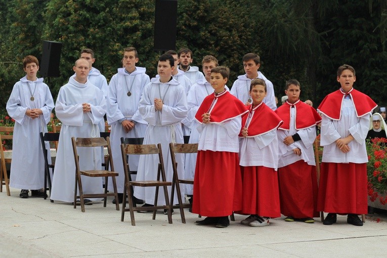 Zakończenie uroczystości odpustowych w Mogile