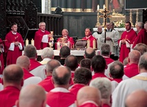 – Modlimy się dzisiaj za druhów i druhny z PSP i OSP, także za tych, którzy są już na wiecznej warcie – mówił abp Głódź.