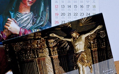 Kalendarz zdobią zdjęcia Andrzeja Nowaka.