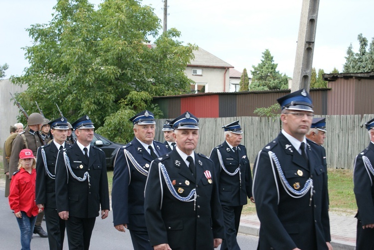 Powitanie MB Częstochowskiej w parafii św. o. Pio w Mszczonowie