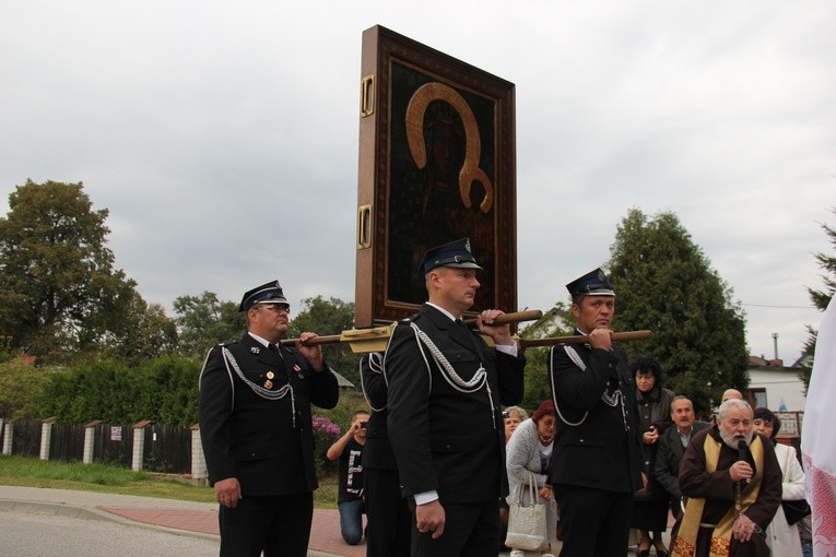 Powitanie ikony MB Częstochowskiej w Radziejowicach