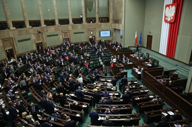 Projekt zakazu aborcji do dalszych prac