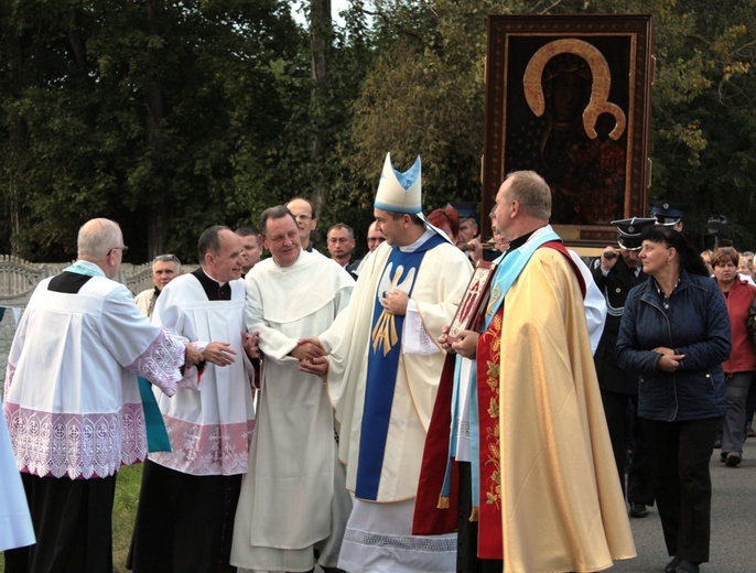 Powitanie ikony MB Częstochowskiej w Skułach