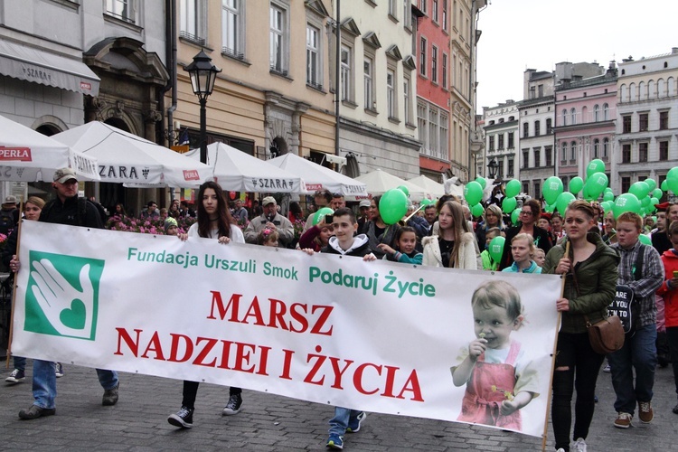 Marsz Nadziei i Życia Fundacji Urszuli Smok "Podaruj Życie" 2016