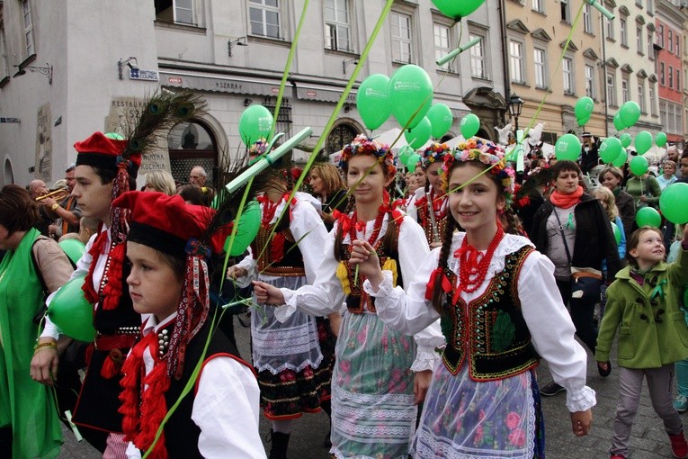 Marsz Nadziei i Życia Fundacji Urszuli Smok "Podaruj Życie" 2016