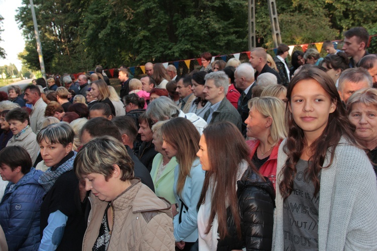 Powitanie ikony MB Częstochowskiej w Lutkówce