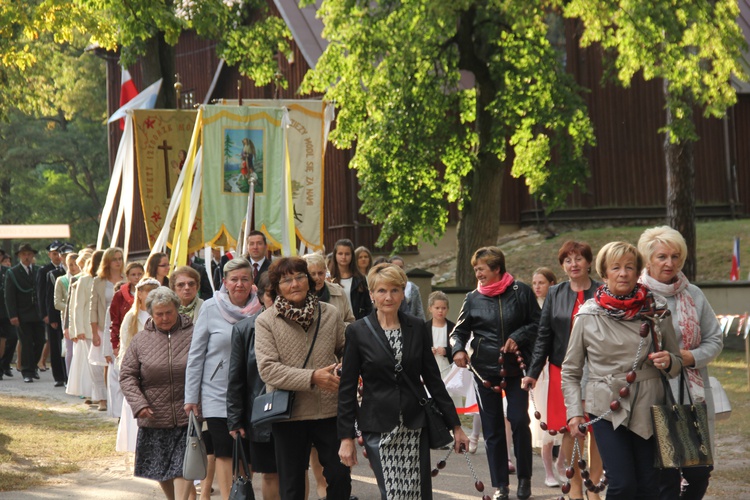 Powitanie ikony MB Częstochowskiej w Lutkówce