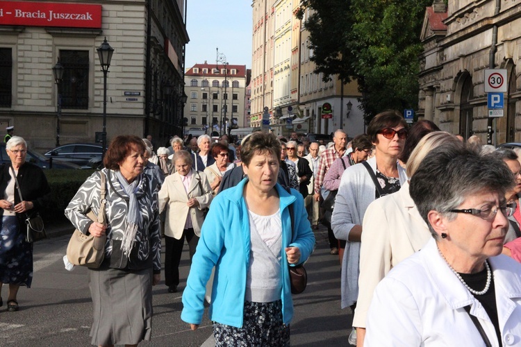 Procesja z relikwiami św. Stanisława i św. Doroty