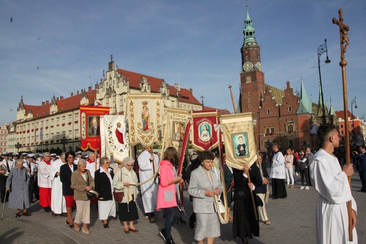 Procesja z relikwiami św. Stanisława i św. Doroty