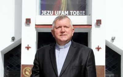 Ks. prałat Tadeusz Pajurek jest prezesem Centrum Jana Pawła II