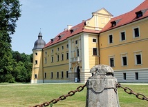 Pocysterskie Stare Opactwo – ośrodek diecezjalny, w którym odbywają się wykłady Colloquium Rudense.