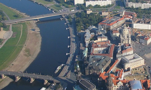 Drezno: Eksplozje przed meczetem i centrum kongresowym