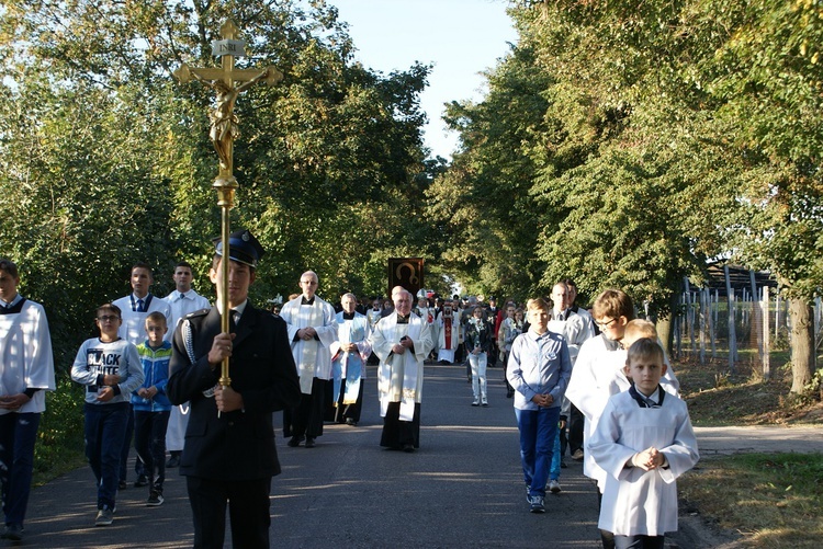 Powitanie ikony MB Częstochowskiej w Lubani