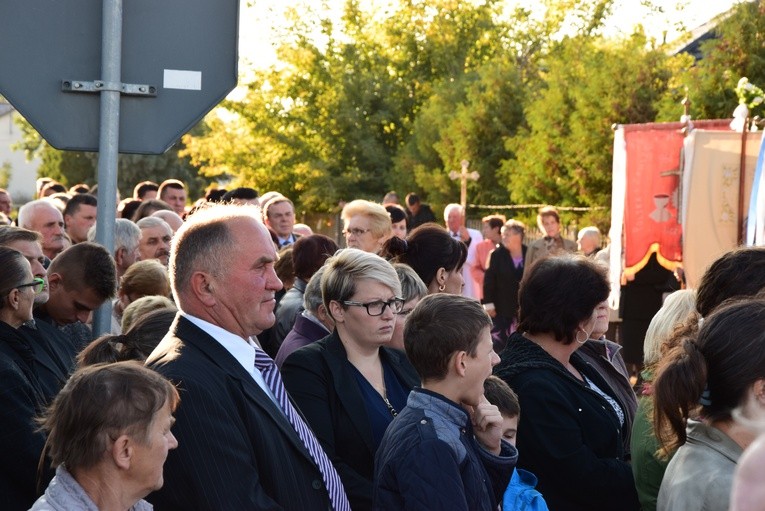Powitanie MB Częstochowskiej w Lewinie