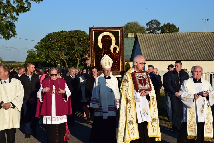 Powitanie MB Częstochowskiej w Lewinie