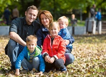 Anna Lis jest żoną Pawła, mamą Kingi, Wojtka i Kuby