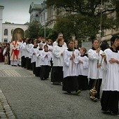 Procesja z obrazem Pana Jezusa Miłosiernego