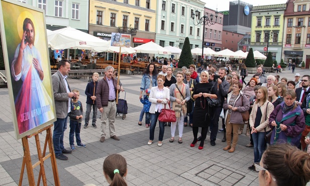 Iskra się rozprzestrzenia