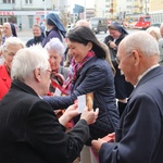 Koronka na ulicach miast świata