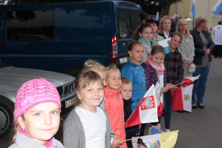 Powitanie ikony MB Częstochowskiej w Żdżarach