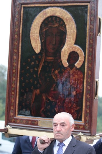 Powitanie ikony MB Częstochowskiej w Żdżarach