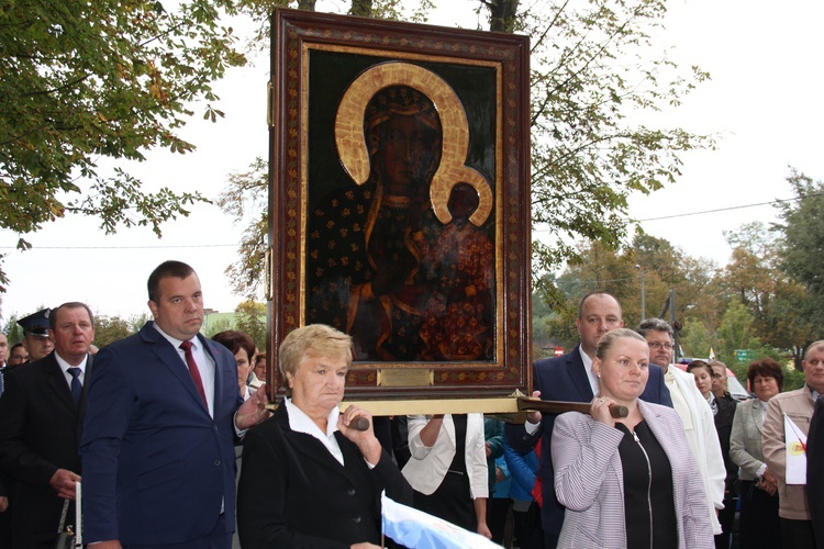 Powitanie ikony MB Częstochowskiej w Żdżarach