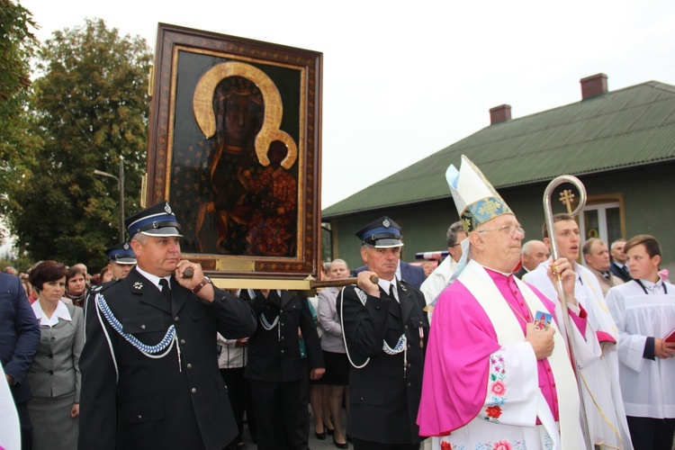 Powitanie ikony MB Częstochowskiej w Żdżarach