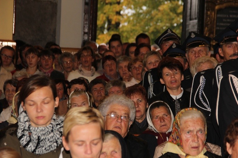 Powitanie ikony MB Częstochowskiej w Żdżarach