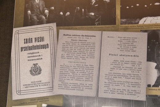 Odnowiona izba pamięci ks. Czempiela w Chorzowie