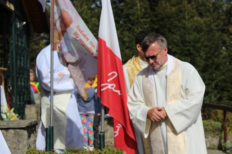 Rajd Szkół Katolickich na Groń Jana Pawła II