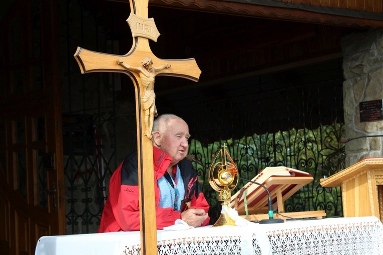 Rajd Szkół Katolickich na Groń Jana Pawła II