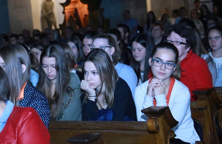 Wieczór uwielbienia w sądeckiej farze