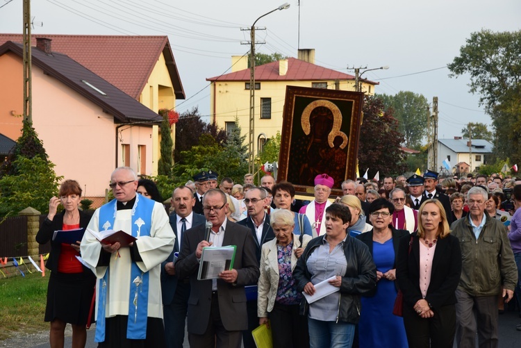 Powitanie ikony MB Częstochowskiej w Rzeczycy