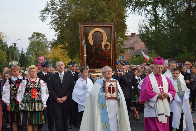 Powitanie ikony MB Częstochowskiej w Rzeczycy