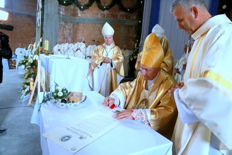 Kamień węgielny w Pogórskiej Woli