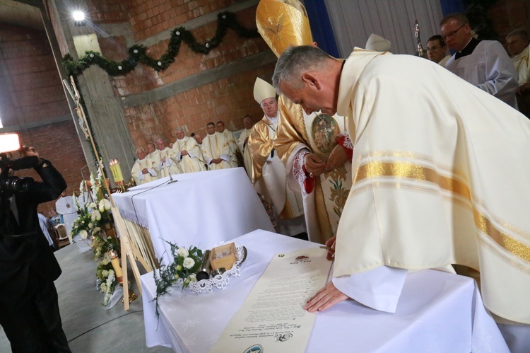 Kamień węgielny w Pogórskiej Woli