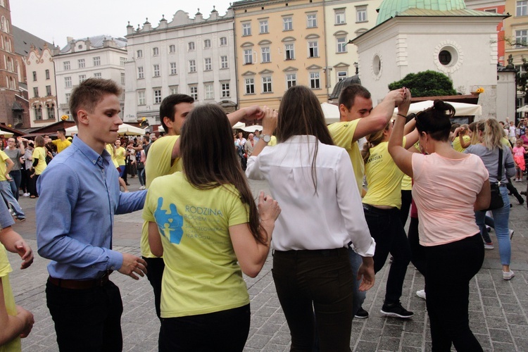 Happening Fundacji Dzieło Nowego Tysiąclecia