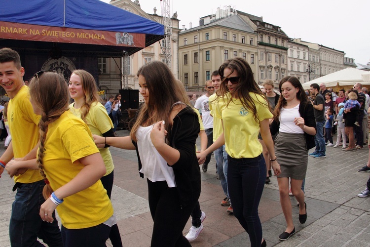 Happening Fundacji Dzieło Nowego Tysiąclecia