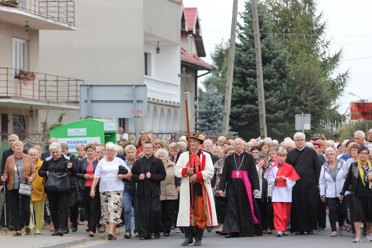 XII Pielgrzymka Kół Żywego Różańca do Domaniewic