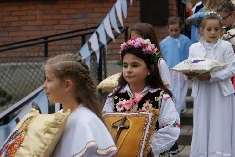 Powitanie ikony MB Częstochowskiej w parafii Sierzchowy