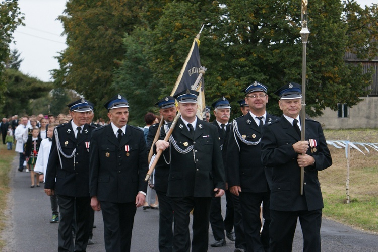 Powitanie ikony MB Częstochowskiej w parafii Sierzchowy