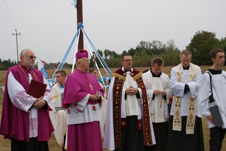 Powitanie ikony MB Częstochowskiej w parafii Sierzchowy