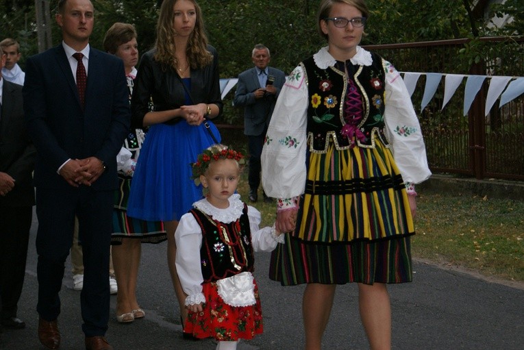 Powitanie ikony MB Częstochowskiej w parafii Sierzchowy