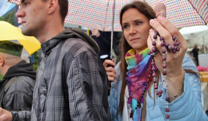 Czarny Protest i Biały