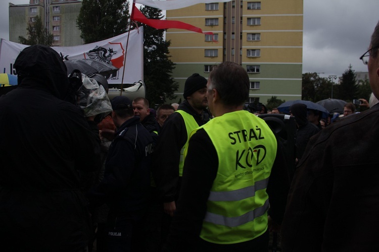 Obrońcy życia modlili się na placu Solidarności