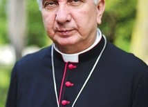 Po wielu latach służby na Warmii abp Ziemba przechodzi na zasłużoną emeryturę.