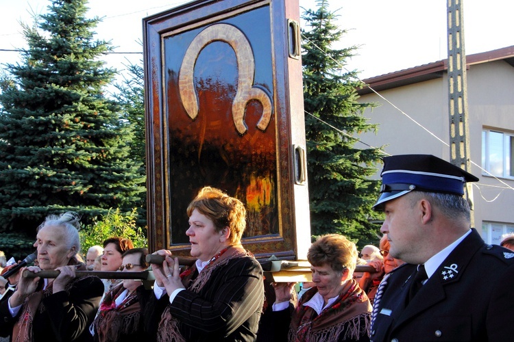 Powitanie ikony MB Częstochowskiej w Czerniewicach