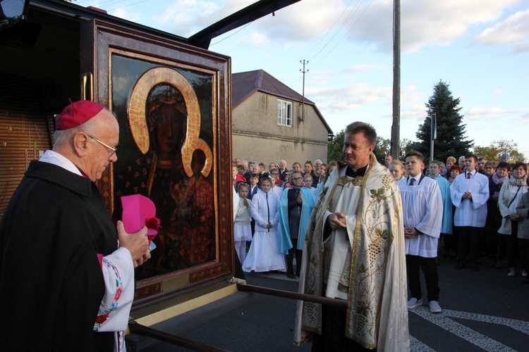 Powitanie ikony MB Częstochowskiej w Czerniewicach